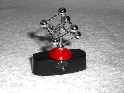 Atomium aus kunststoff bakelit - kunststoff,