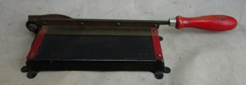 Alte fotoschneidemaschine - alte,